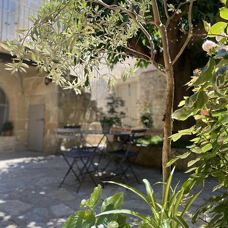 La Dame Jeanne Bed & Breakfast Fontanes  Bagian luar foto
